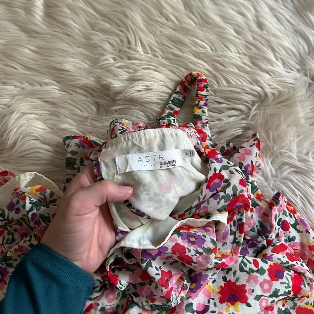 ASTR Wildflower Midi Dress In Red Floral - Picture 8 of 9